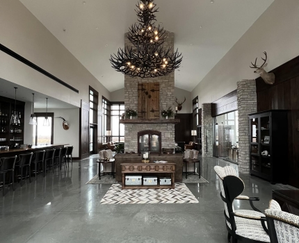 Front room as you ender the lodge
